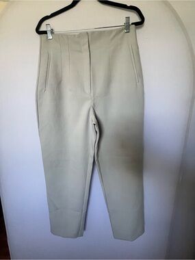 High-Waist Straight Leg Trousers in Light Grey